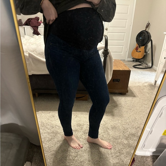 Isabel Maternity Skinny Jeans - Picture 8 of 8